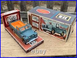 1/32 scale 1960's Britains 9676 All purpose Land Rover Series 2 LWB