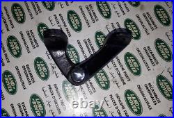 Front left door hinge sup. Land Rover 88 Series 2 (346339-346376)